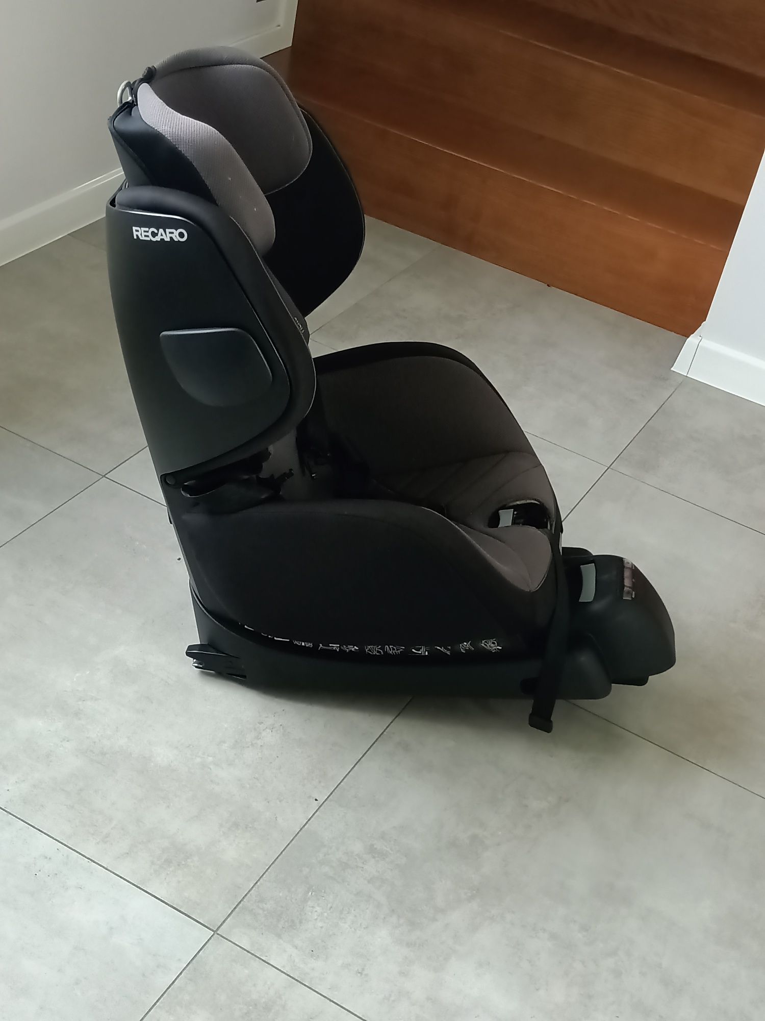 Fotelik Recaro Optiafix ISOFIX