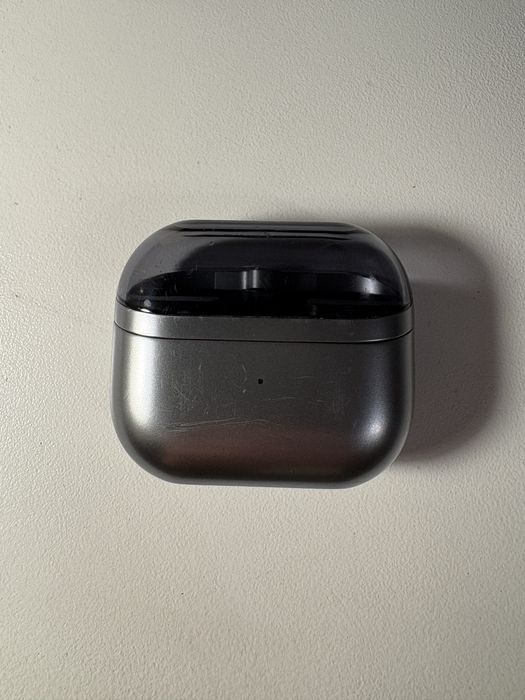 Samsung Galaxy Buds 3 PRO etui ładujące srebrne