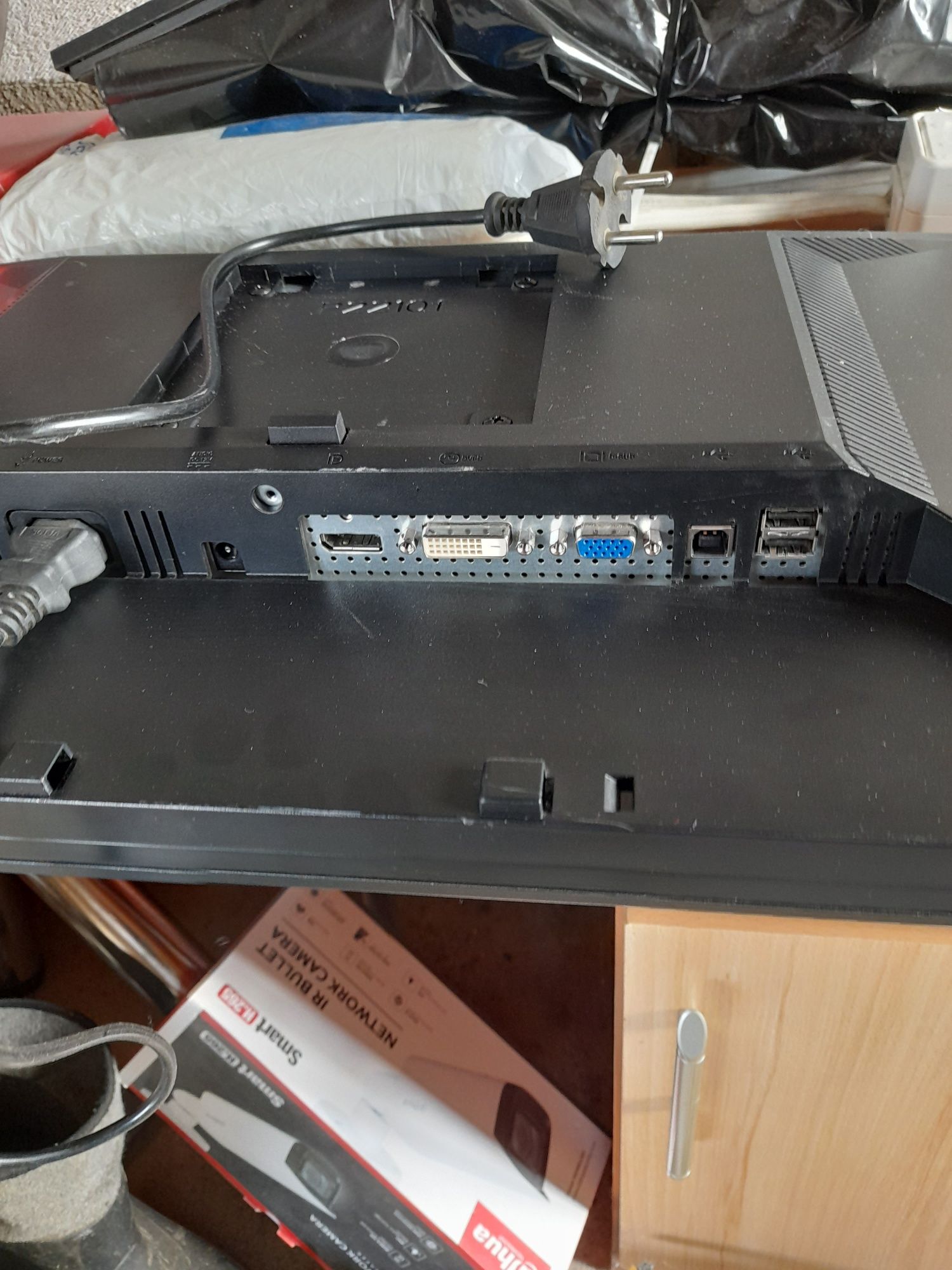 Monitor Dell P2210f