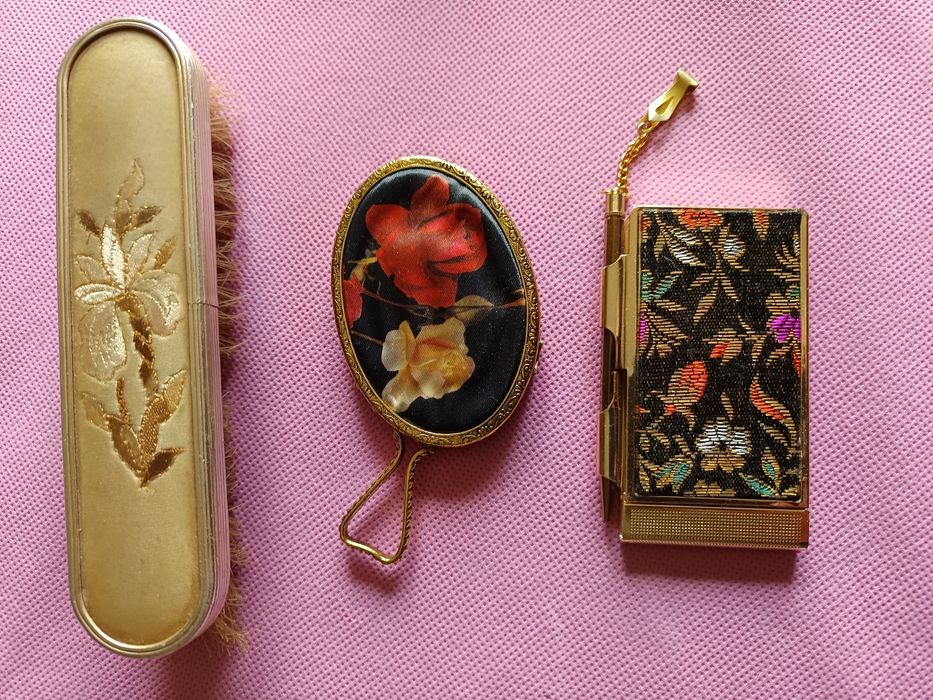 Conjunto vintage antigo espelho caderneta e escova