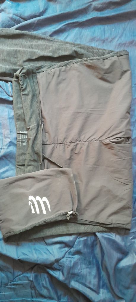 Spodnie biegowe Compressport.