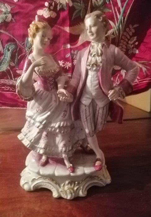 Casal Romântico Porcelana TOKAI