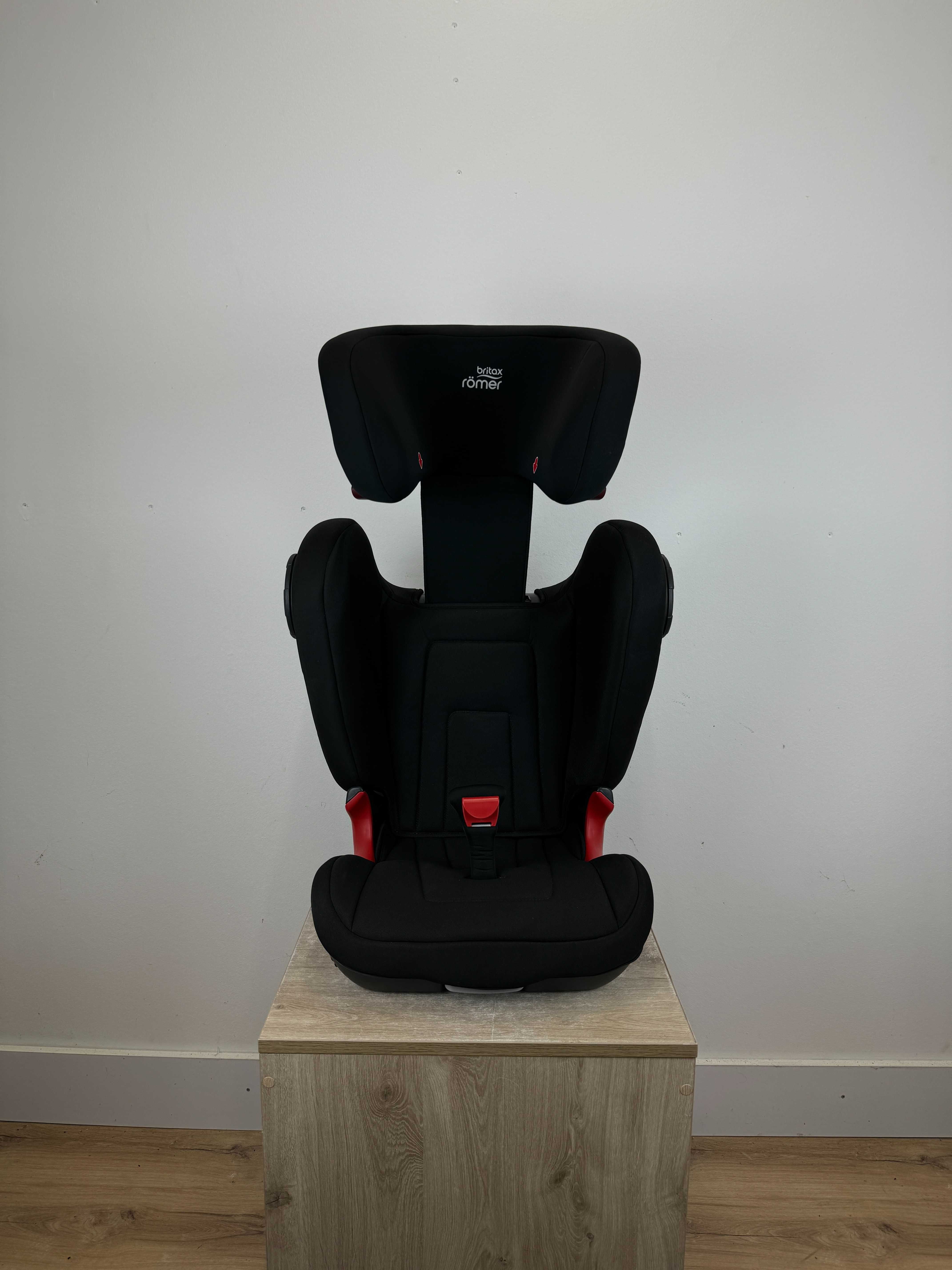 Fotelik samochodowy Britax & Romer Kidfix 2S Cosmos Black 15-36Kg