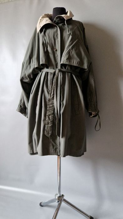 Жіночий осінній та зимовий одяг