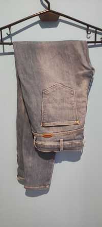 Spodnie Wrangler skinny W28 L30