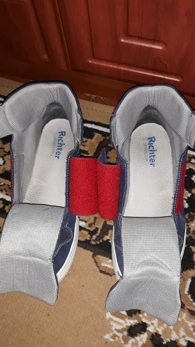 Продам  кеды  б/у.