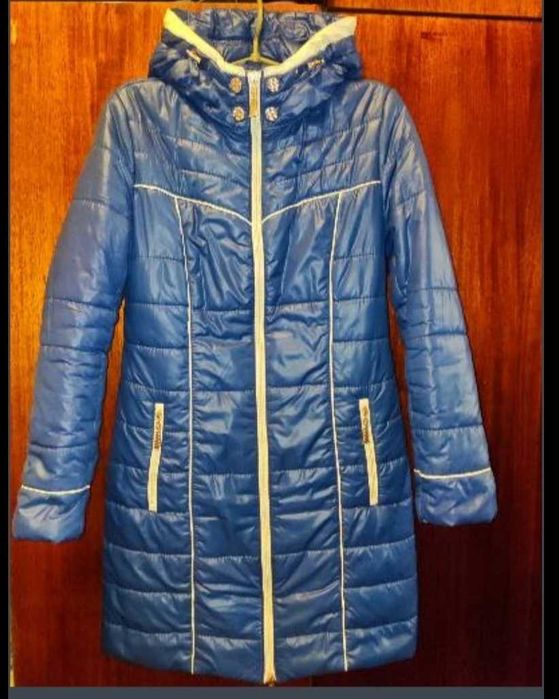 Осіння куртка колір електрик розмір s