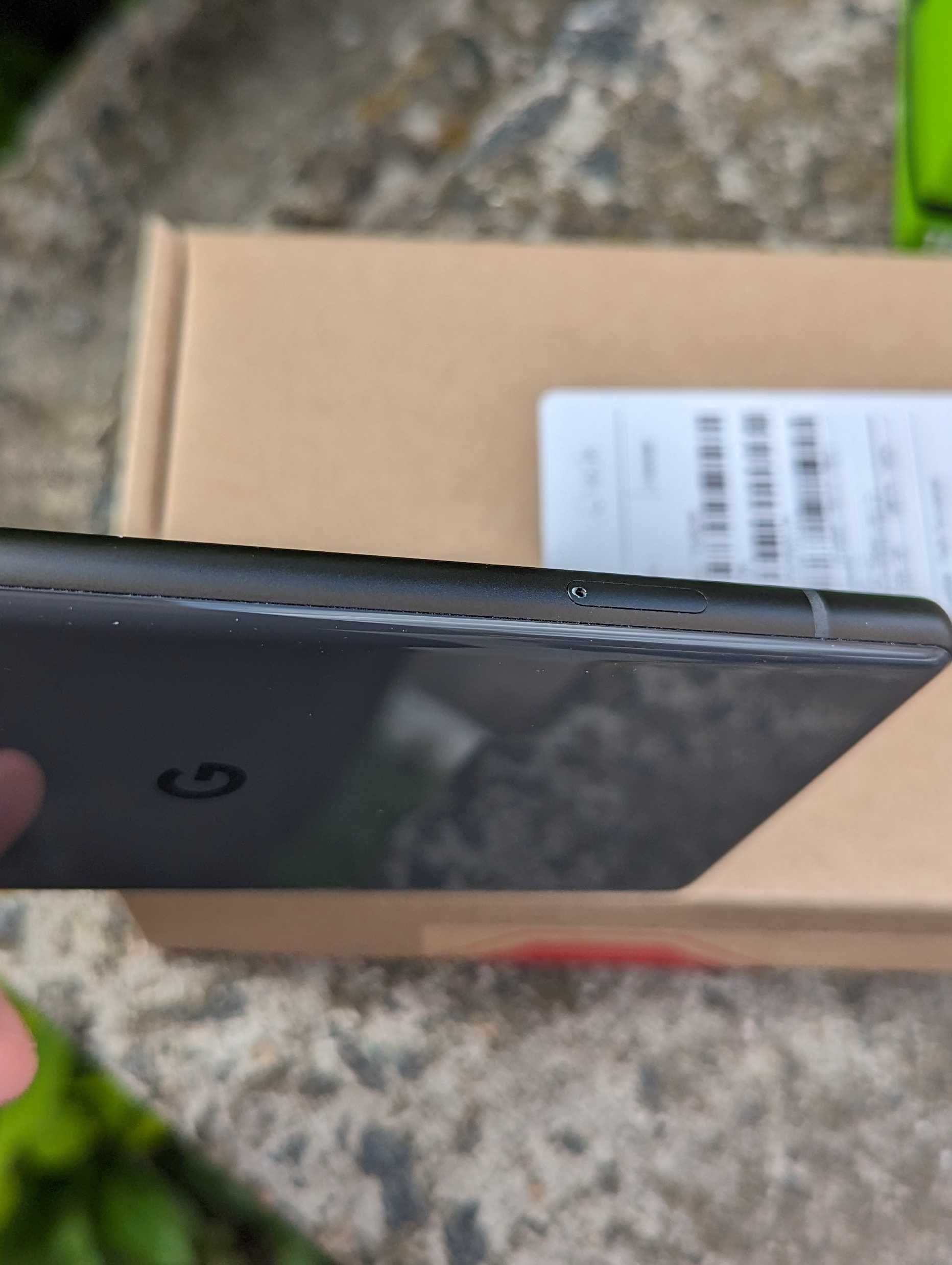 Google Pixel 6 256gb Stormy Black (скло, чохол, кабель в комплекті)