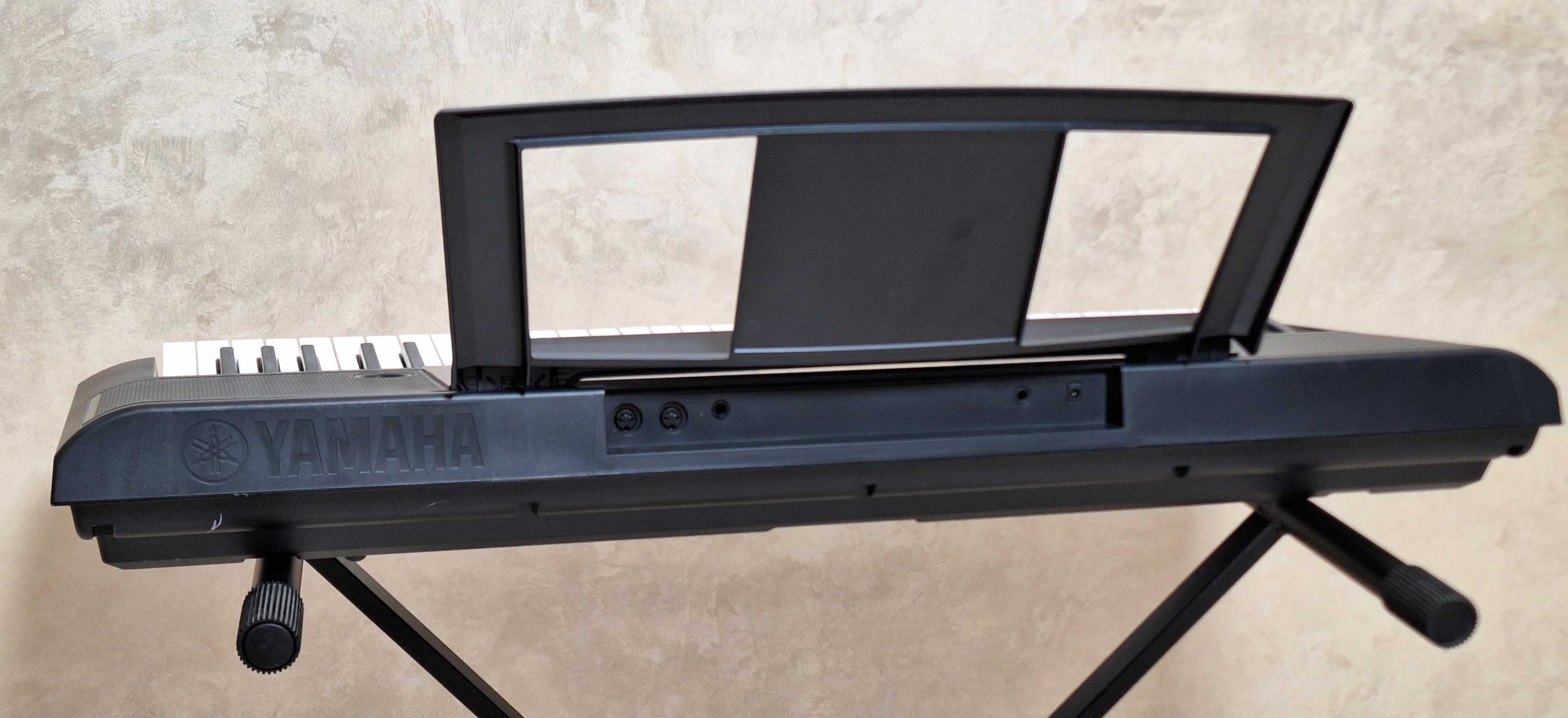 Синтезатор YAMAHA PSR - E233 YPT 230 Піаніно, клавіші. + Подарунки.