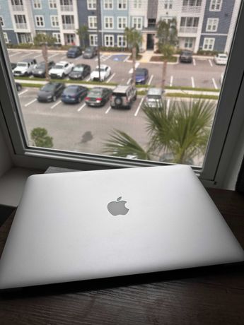 Apple MacBook Pro 15'' i7 16Gb 512Gb R9 2015 MJLU2 АКБ 163 циклів