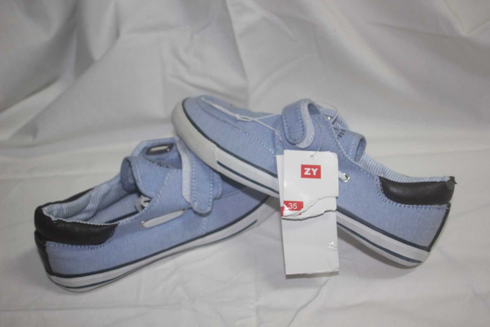 Sapatilhas ZIPPY Novas mas!!