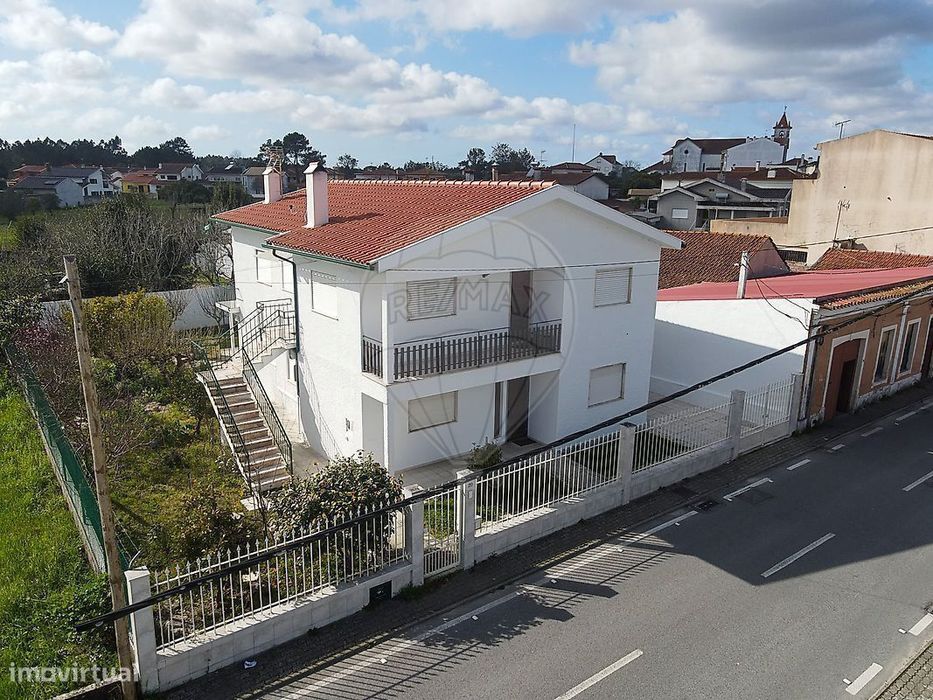 Moradia T5 para venda em Febres