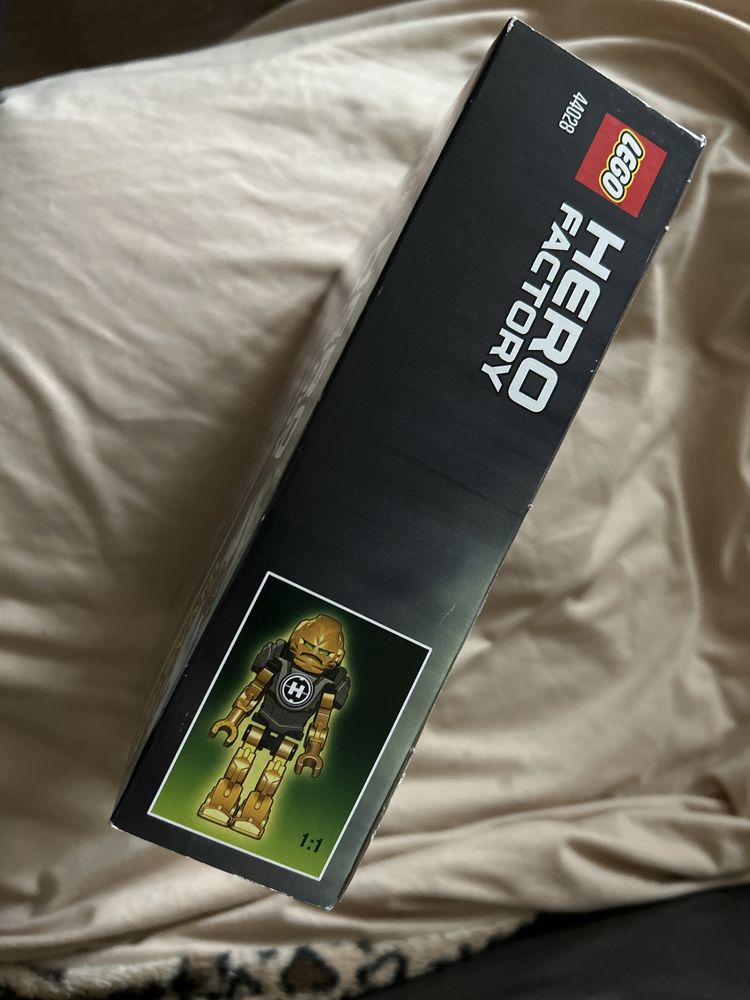 Lego 44028 Maszyna bojowa Surge i Rocka