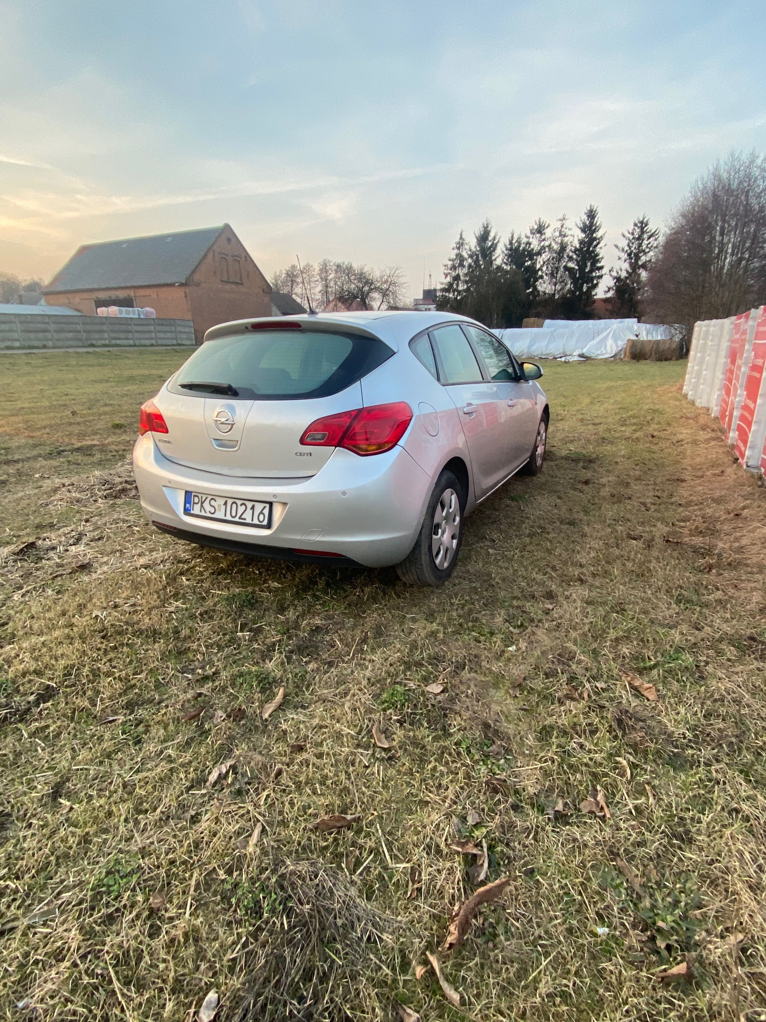 Opel astra j 1,7 cdti