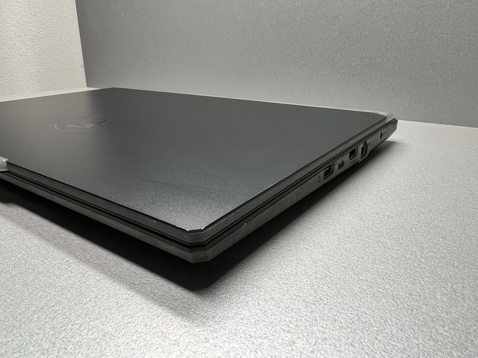 100 MSI Cyborg 15 A13VE-218US i7-13620H/16/512/RTX4050/15,6/144Hz