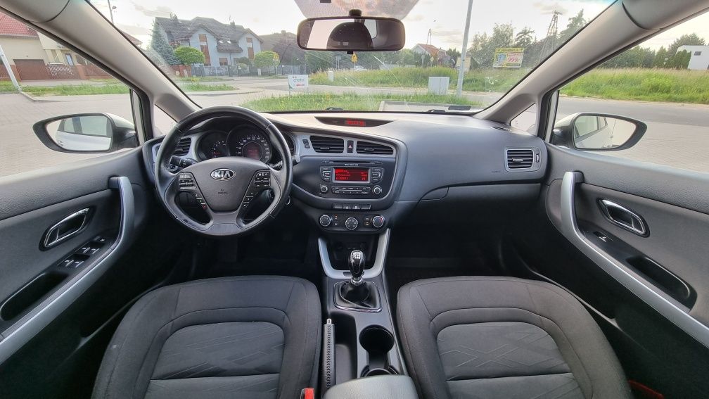 Kia Ceed II kombi 1.6 CRDi 110KM