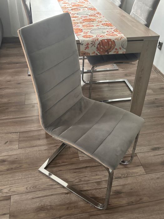 Krzesła do salonu 4 sztuki