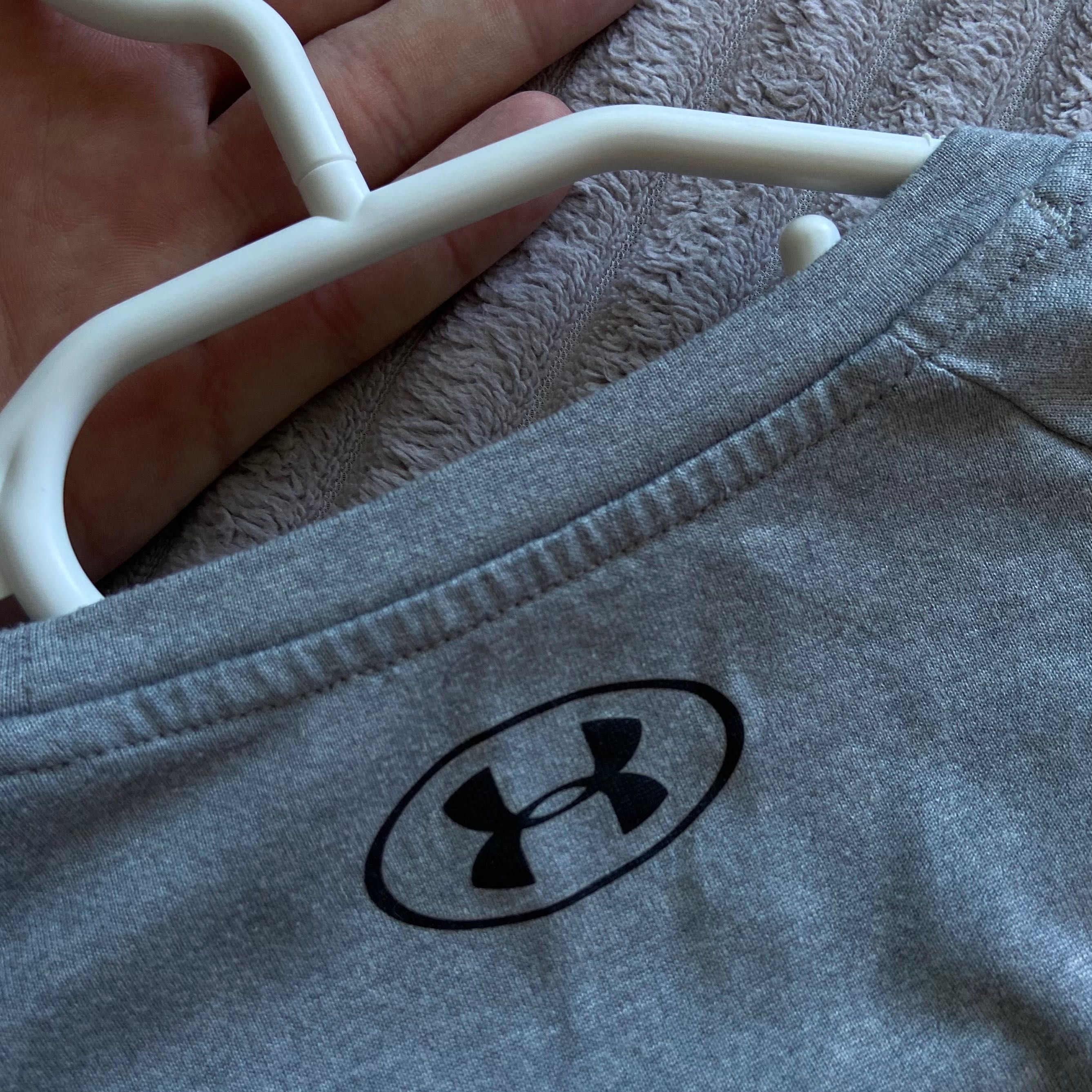 Термо футболка under armour розмір S