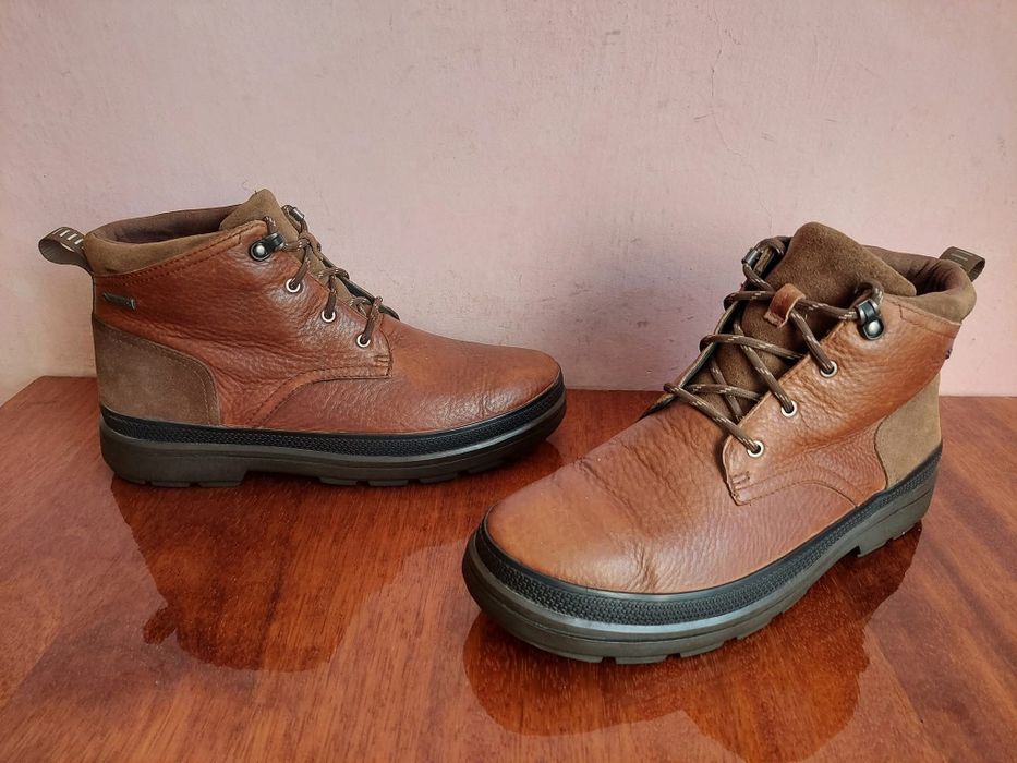 Черевики clarks на gore tex оригінал 

Стан класний 

Розмір по бірці: