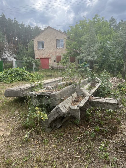 Отдам бесплатно беттоные плиты!