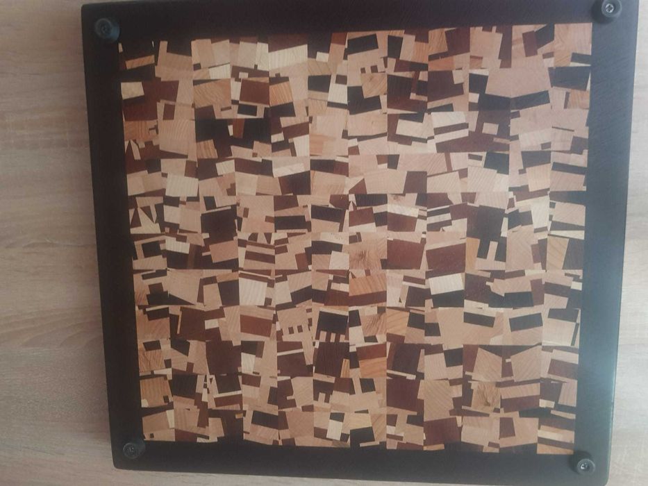 Piękna, ręcznie wykonana deska do serwowania