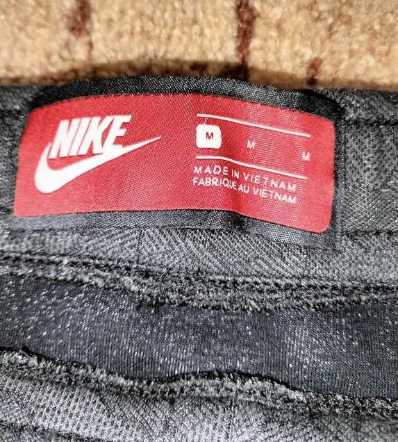 Брюки Nike  размер М