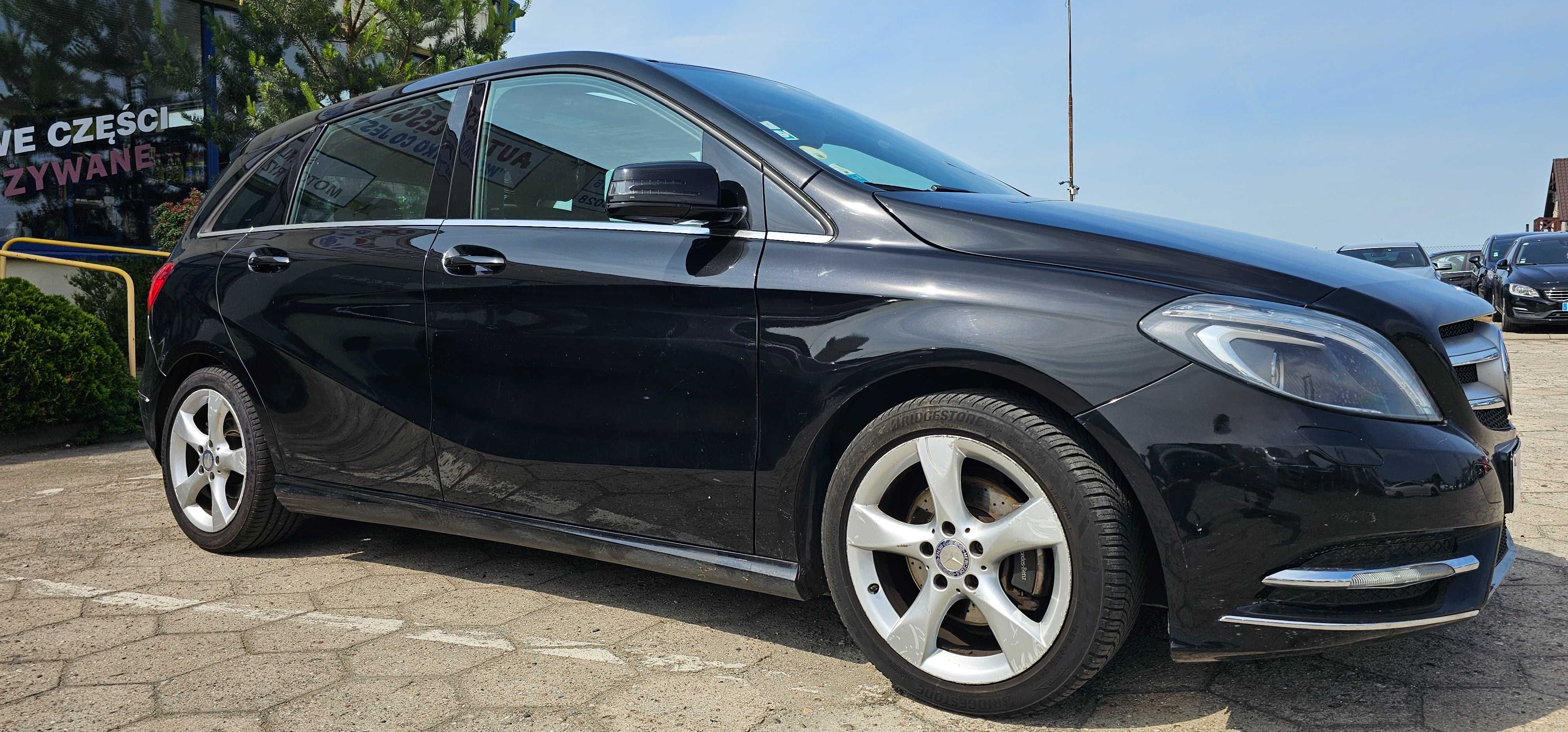 Mercedes B-Klasa W246 1.8 CDI 109 KM Automat Klima Navi Szyberdach