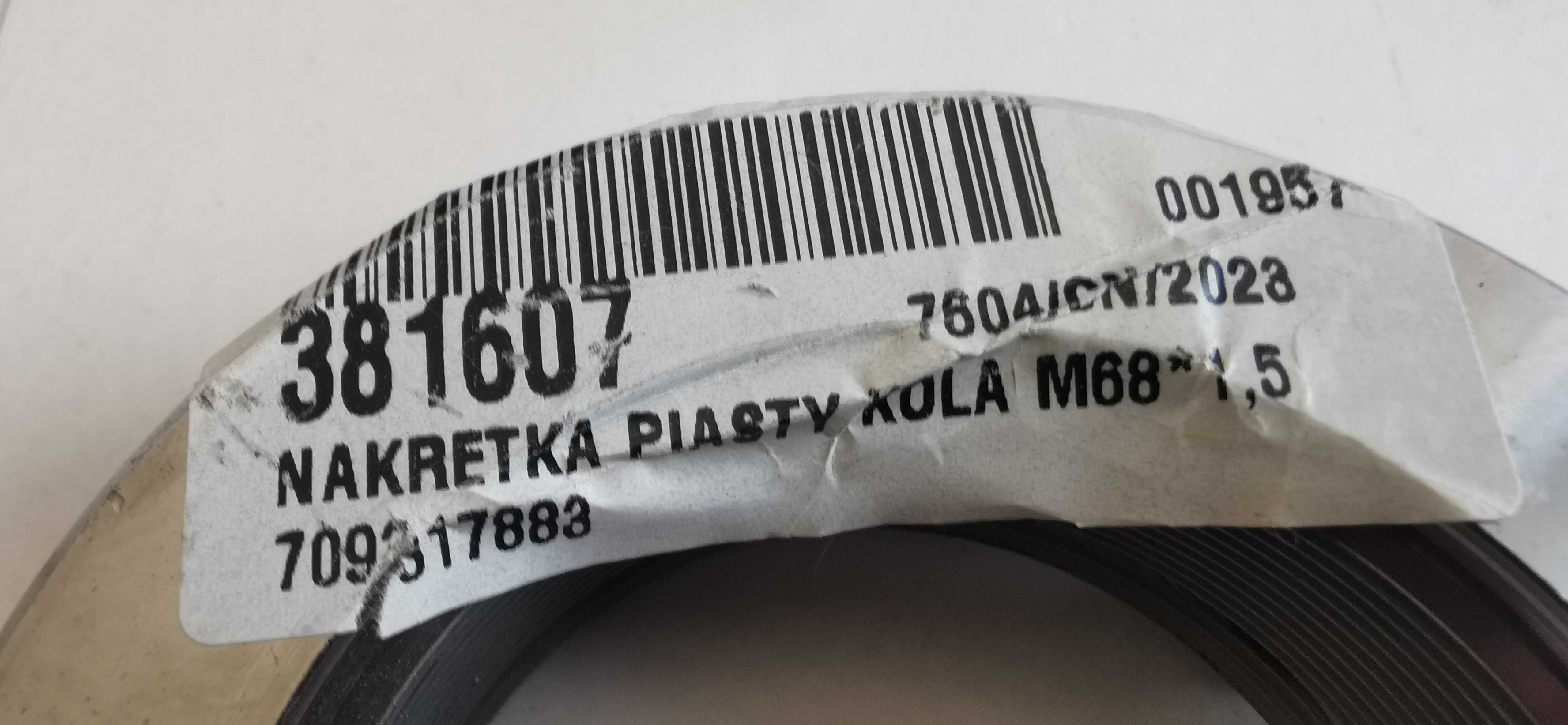 Oś Gigant nakrętka piasty lewa M68x1,5