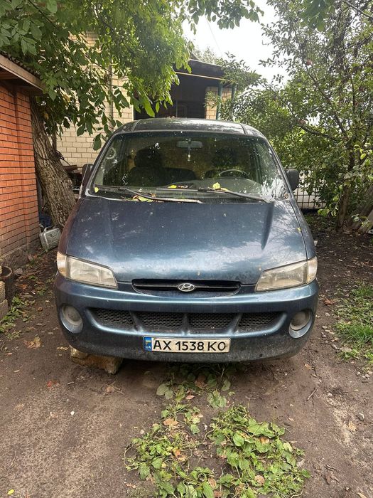 Автомобиль HYUNDAI H-200