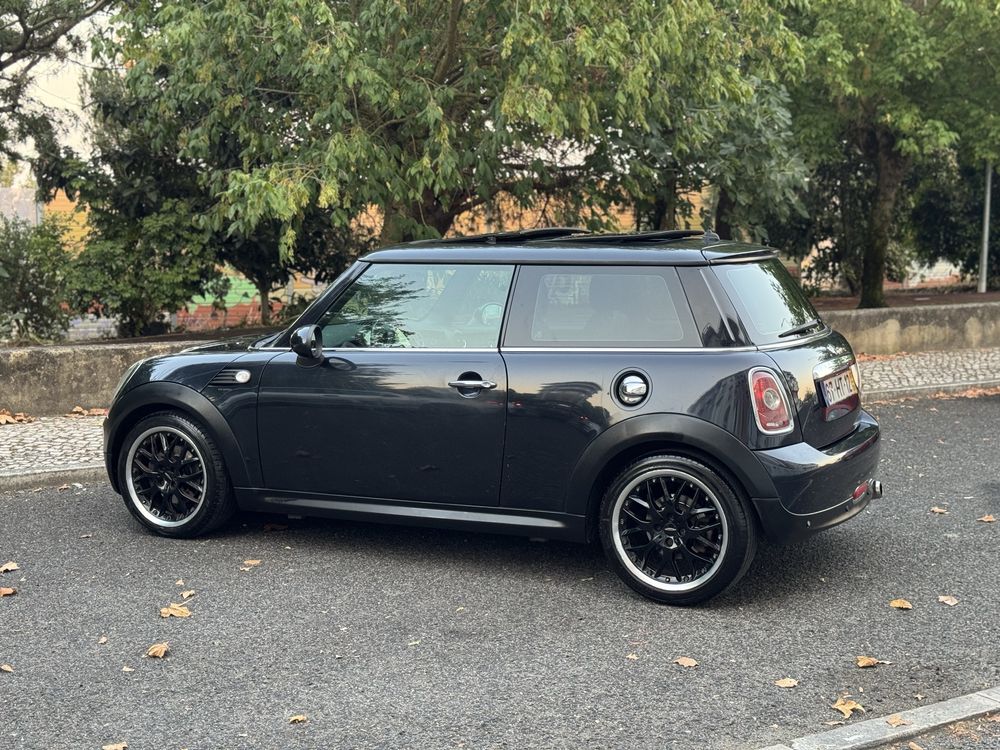 Mini Cooper D Tecto Panorâmico