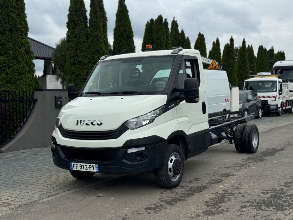 Iveco Daily 35c15 // Rozstaw osi 4,10 // SUPER STAN  Rok 2019 // Inne w ofercie // DO ZABUDOWY //