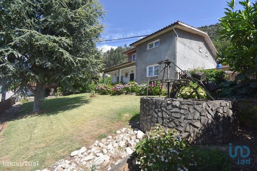 Casa / Villa T4 em Vila Nova de 232,00 m2