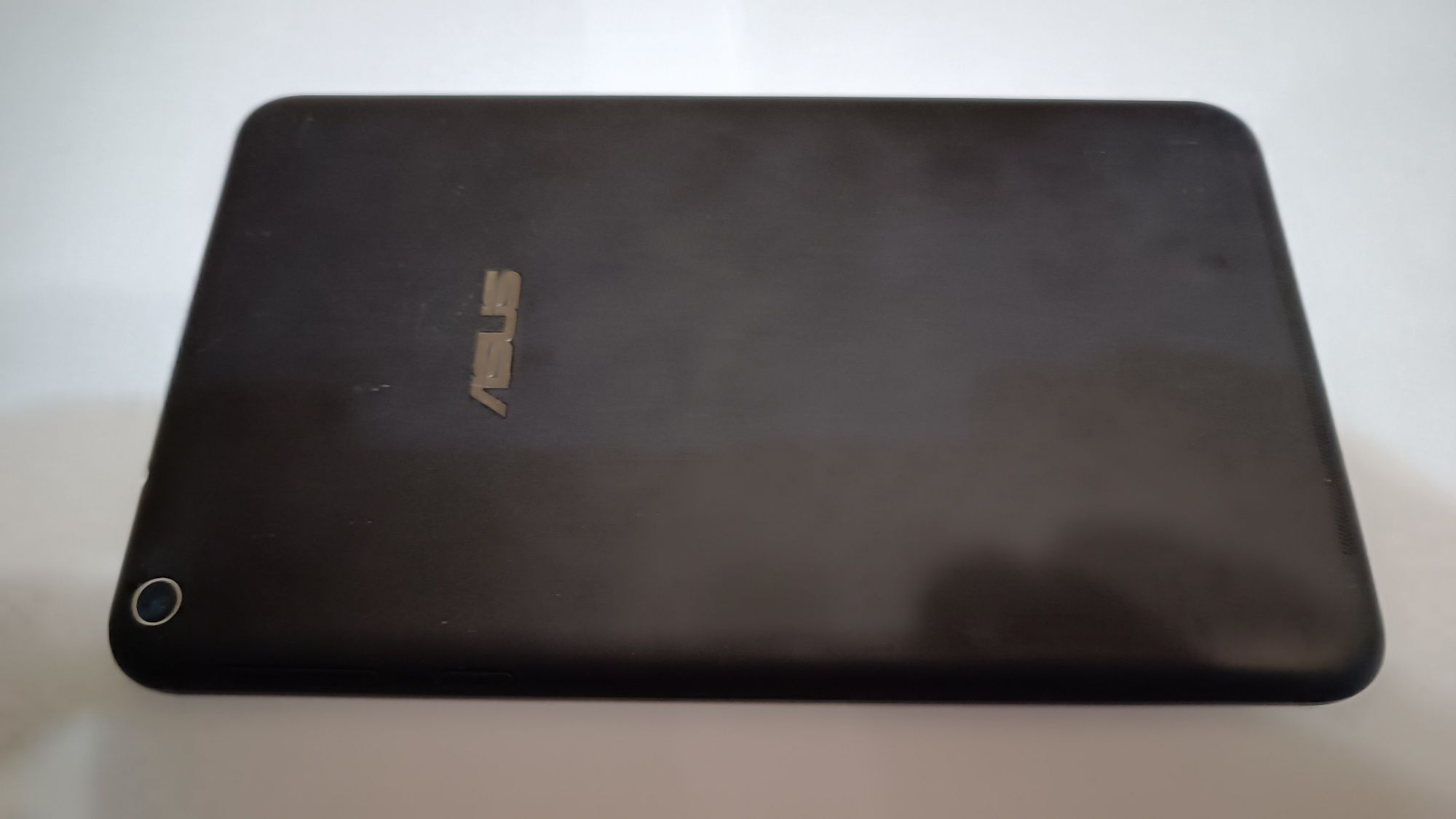 Asus Memo Pad 8 у доброму стані