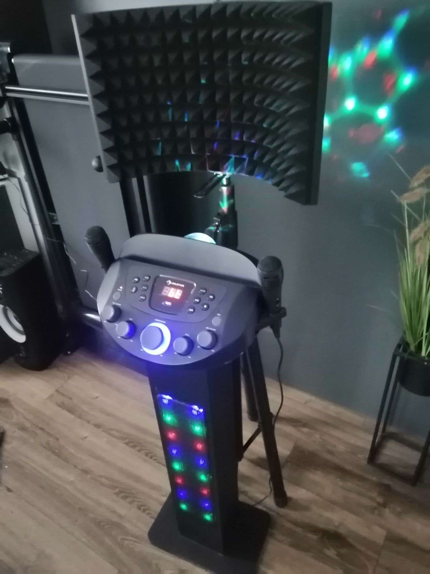 Zestaw karaoke Auna KaraBig Light  plus kabina akustyczna na statywie