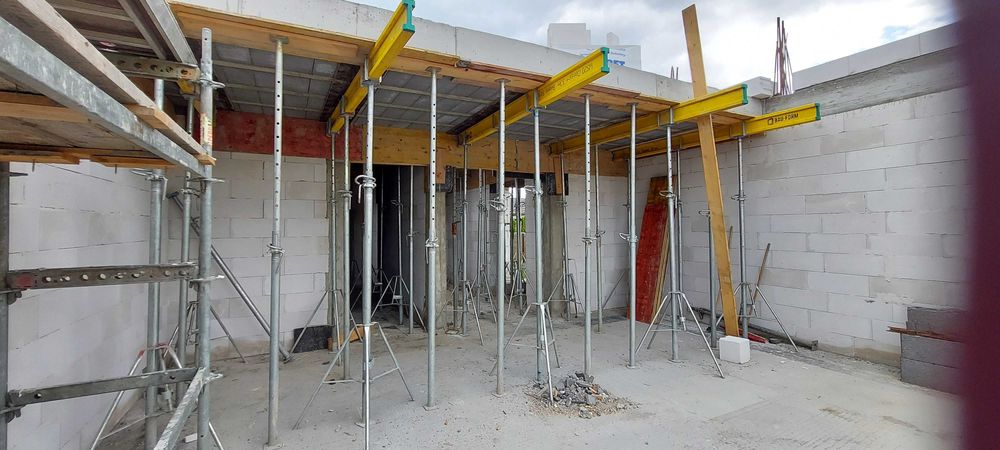 Szalunki stropowe podpory stemple wynajem rusztowań szalunków Rumia