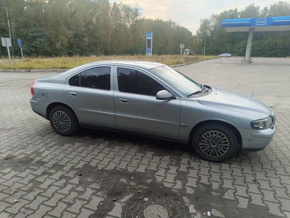 Продам Volvo S60 2.4
