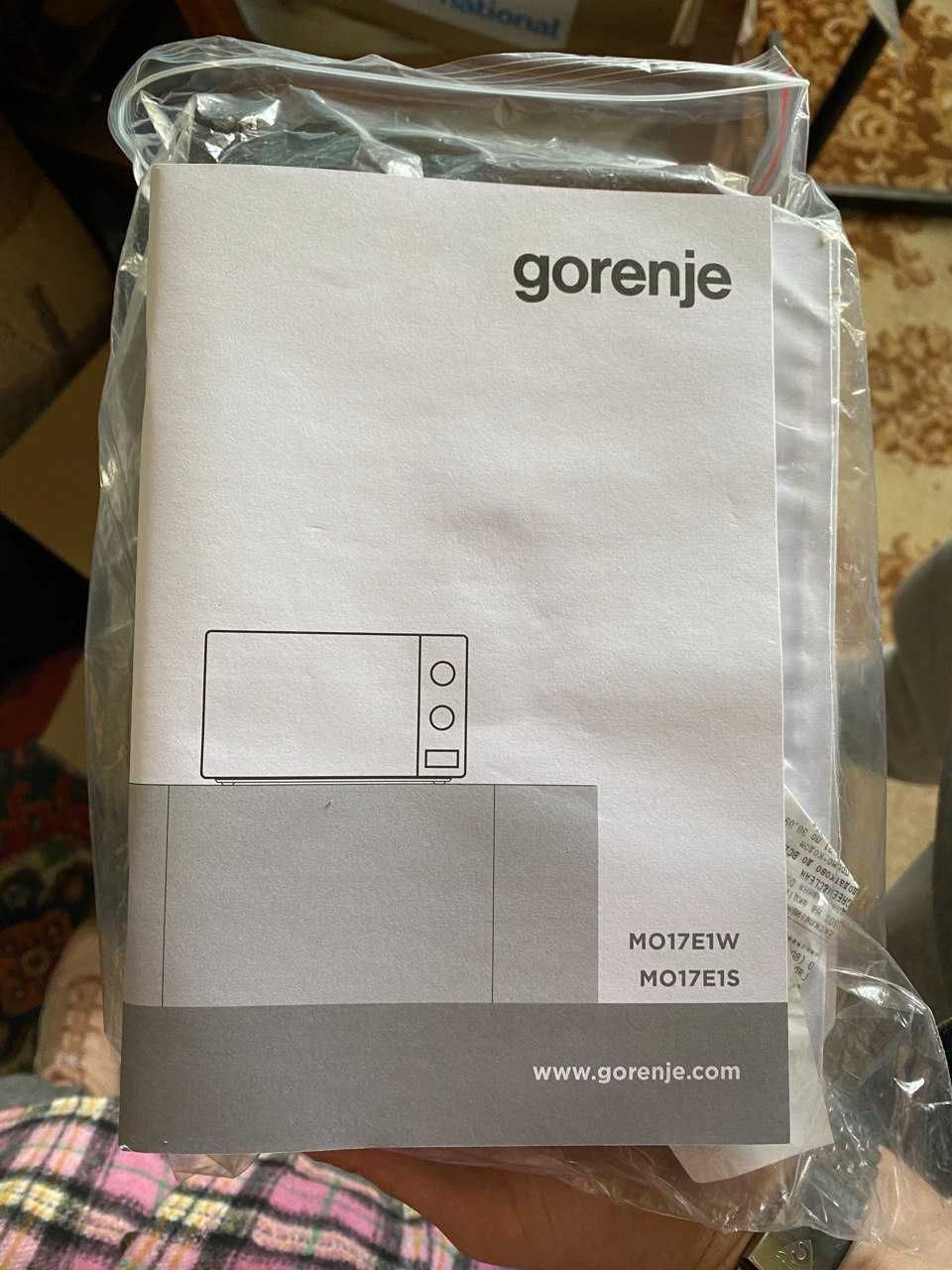 Мікрохвильовка Gorenje MO17E1W