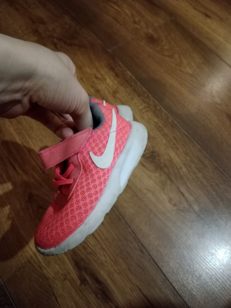Buty Nike 22 dla dziewczynki