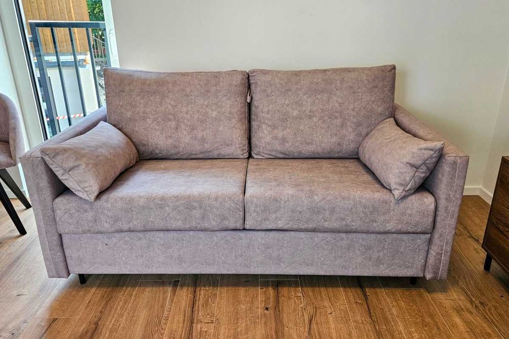 Sofa Katia 2 osobowa rozkładana z materacem