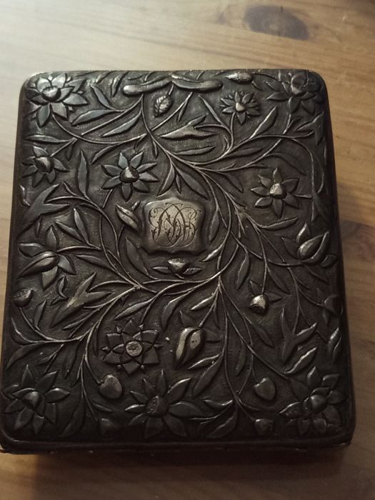 Papierośnica, stara posrebrzana papierośnica