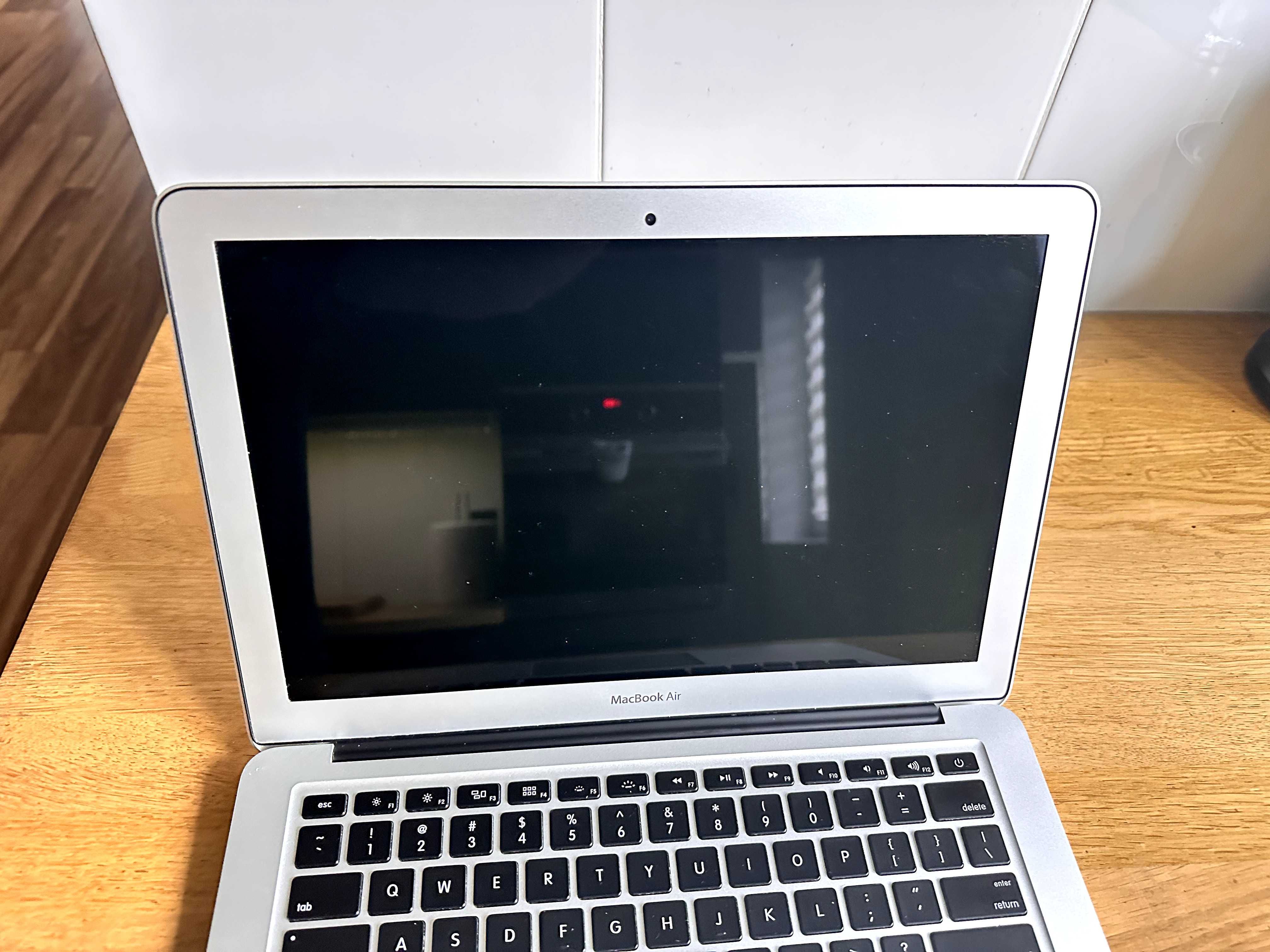 MacBook Air 13 8/128GB 2017r.