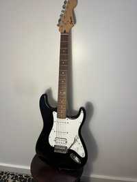 Squier Stratocaster preta