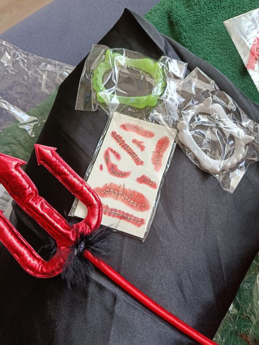 Strój na halloween karnawał diabeł M z akcesoriami