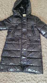 Czarna lakierowana nabłyszczana kurtka płaszczyk 38
