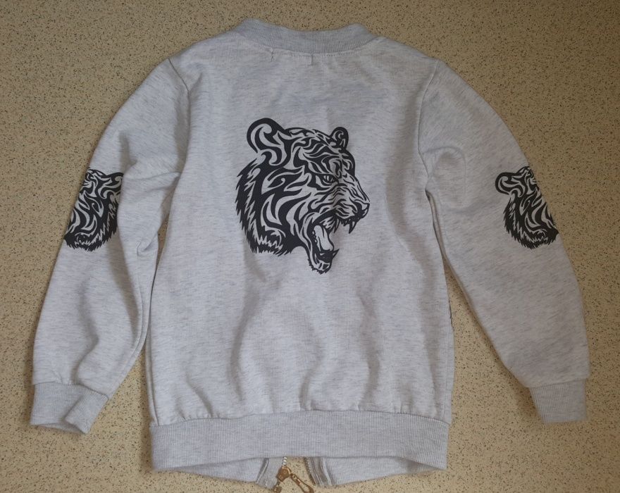 Bluza z tygrysem na 4-5 lat, 104-110 cm IDEALNA