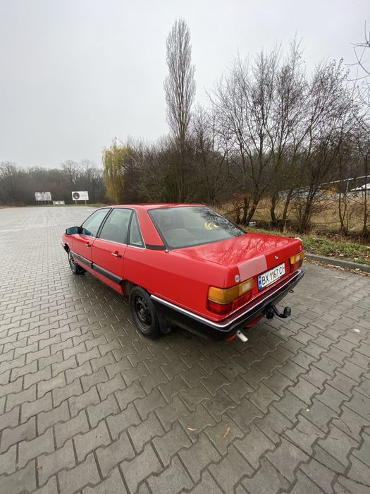 Audi 100 1.8 газ/бензин