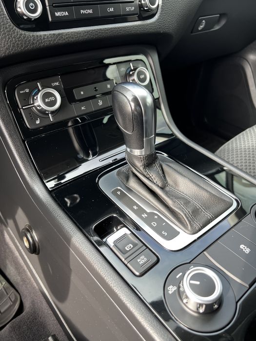Офіційний Volkswagen Touareg 2012, 3.0 TDI, CRCA 245 к.с.