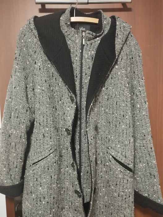 Płaszczyk płaszcz damski zimowy wełniany 86 % polskiej firmy Viva. 48