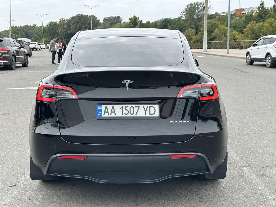 Продам Tesla model Y