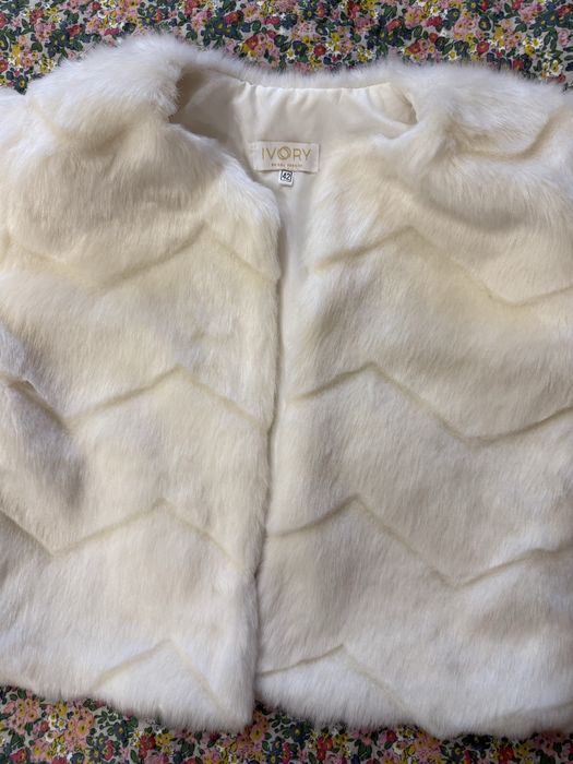 Весільна шубка-накидка